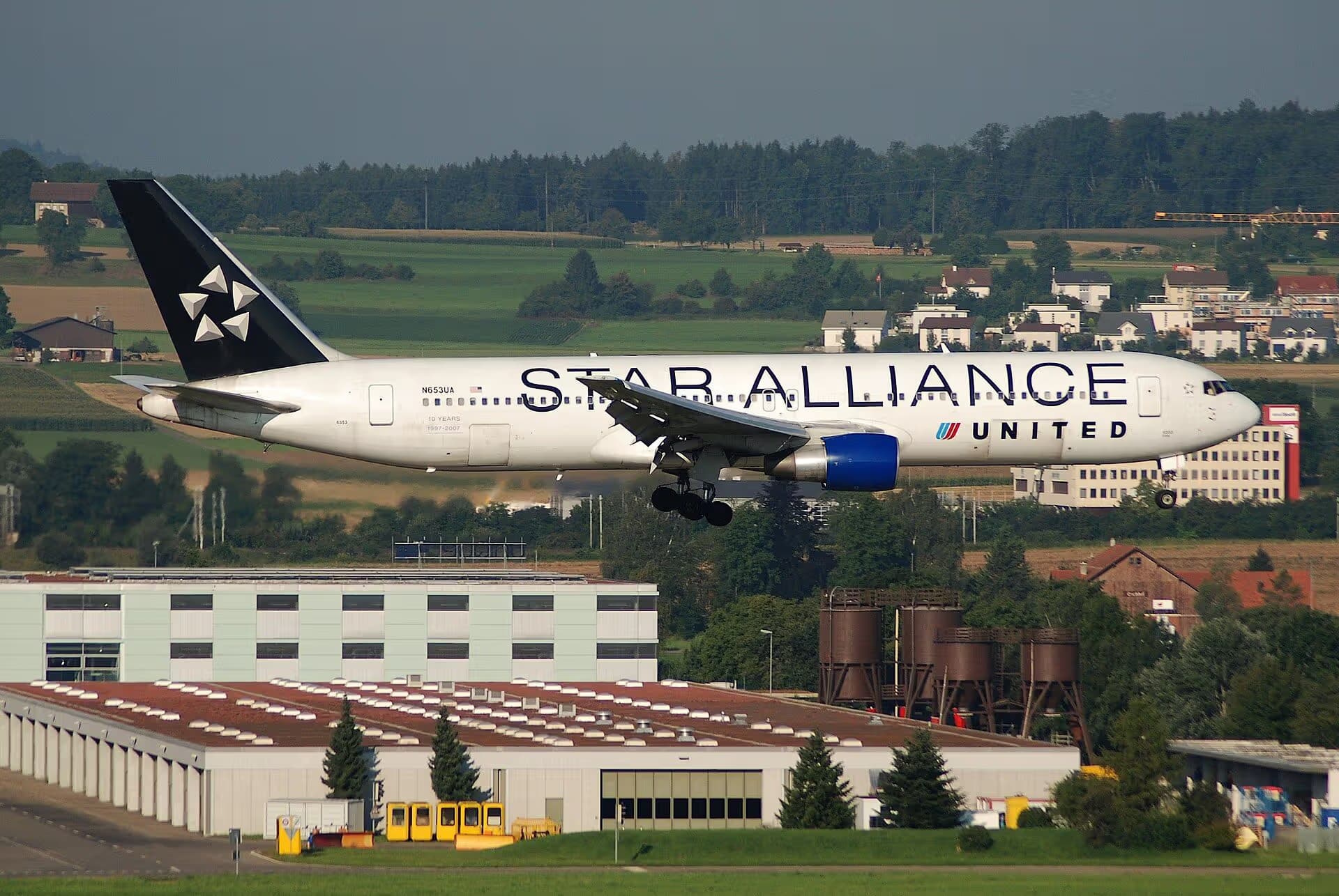 N653UA — Boeing