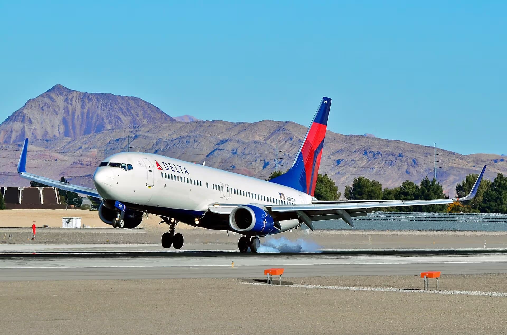 N3732J — Boeing