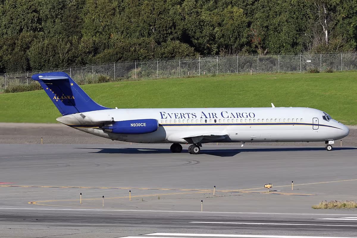 N930CE — Douglas
