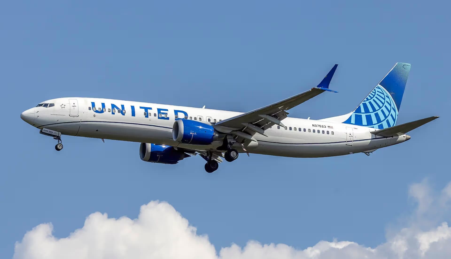 N37523 — Boeing