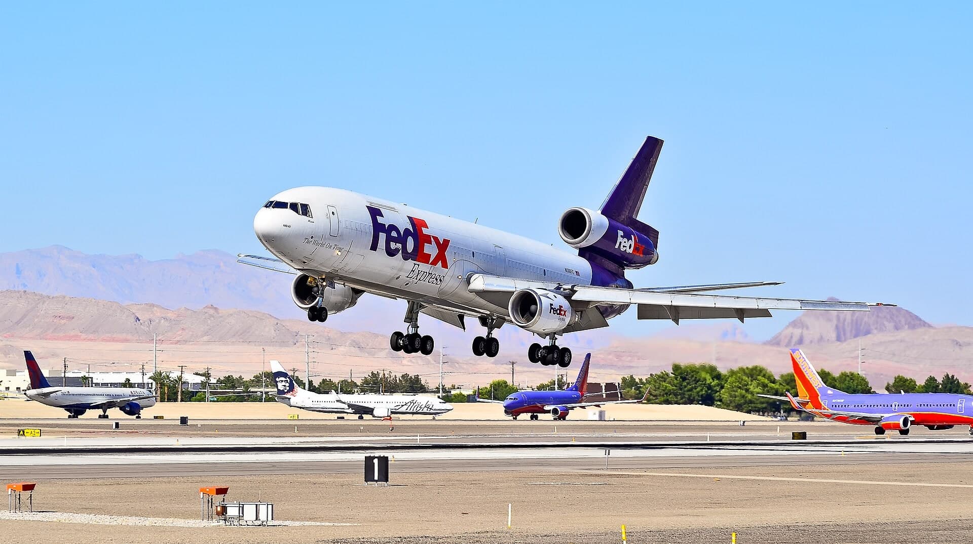 N318FE — Aircraft