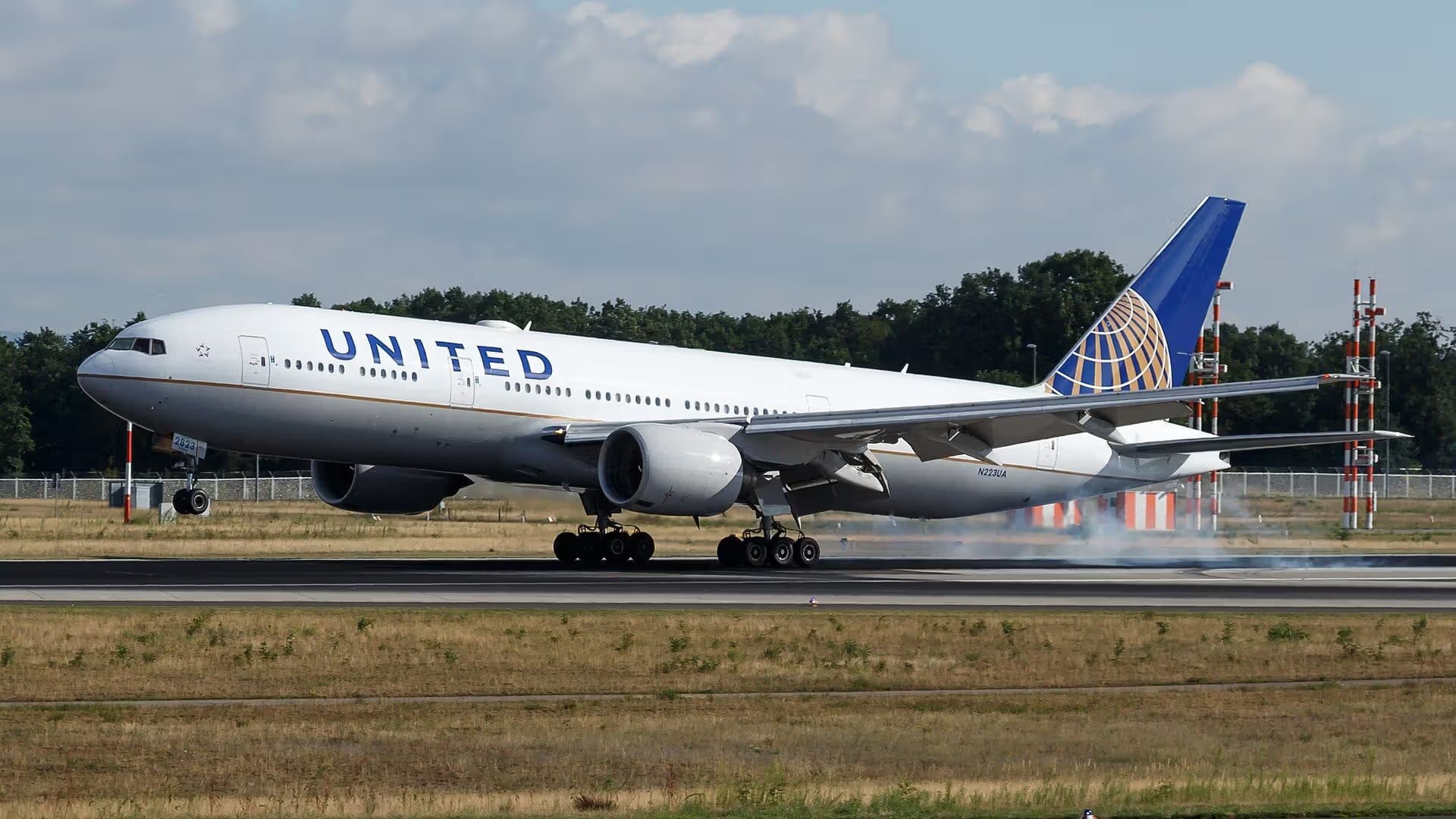 N223UA — Boeing