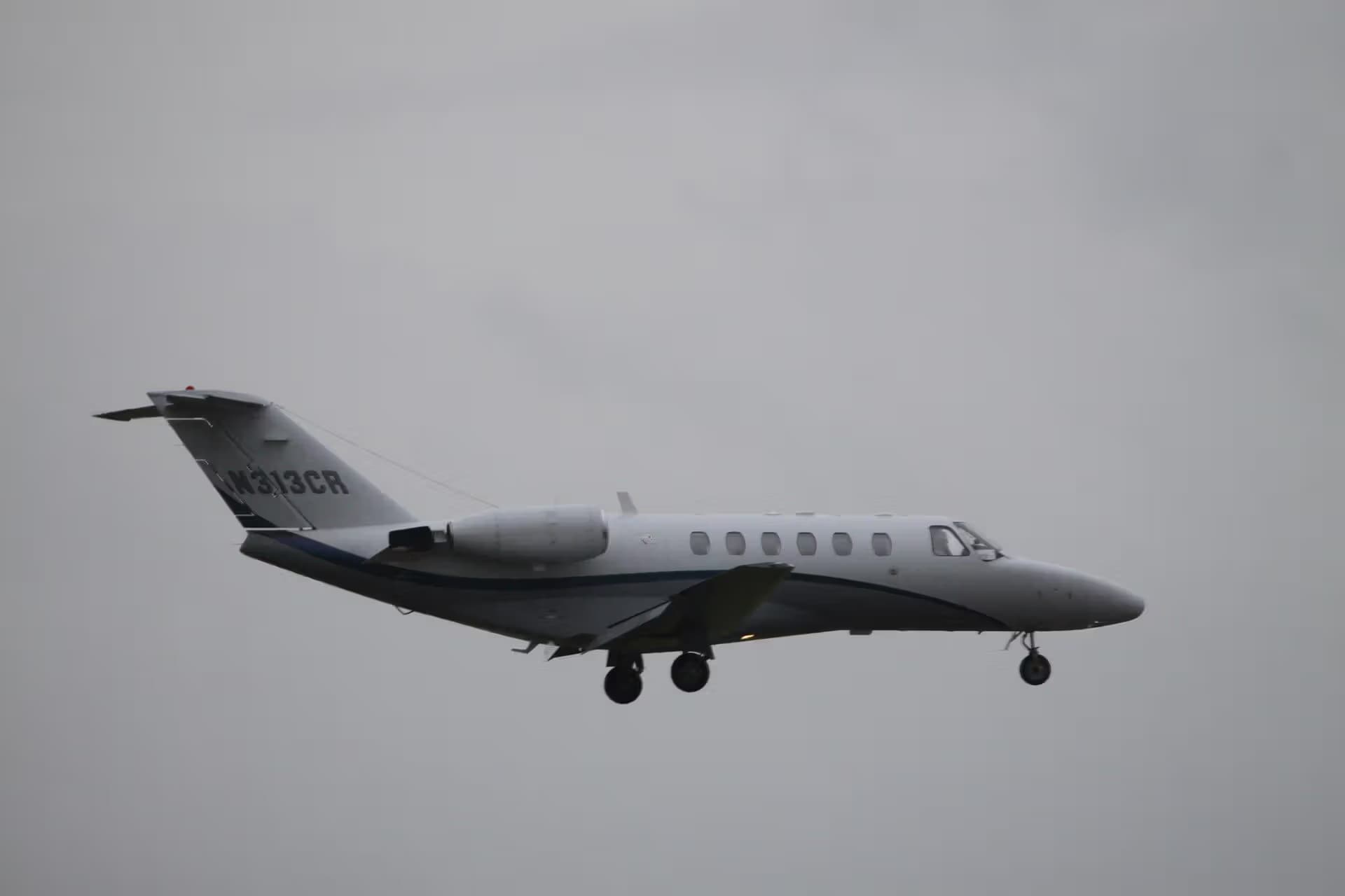 N313CR — Business jet