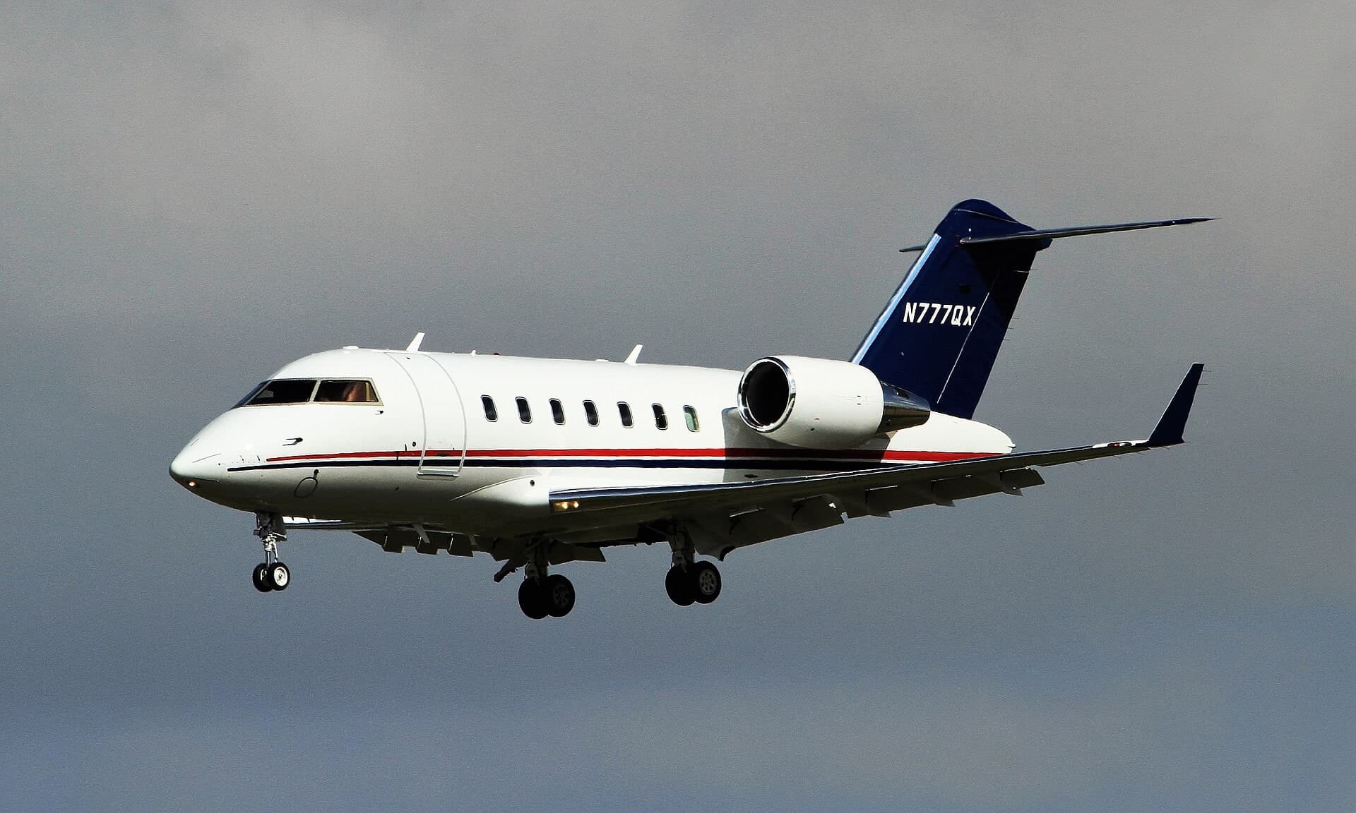N777QX — Business jet