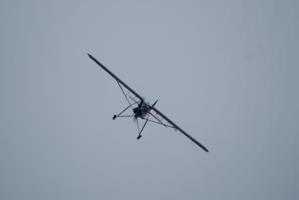 Unidentified — Single-engine aircraft