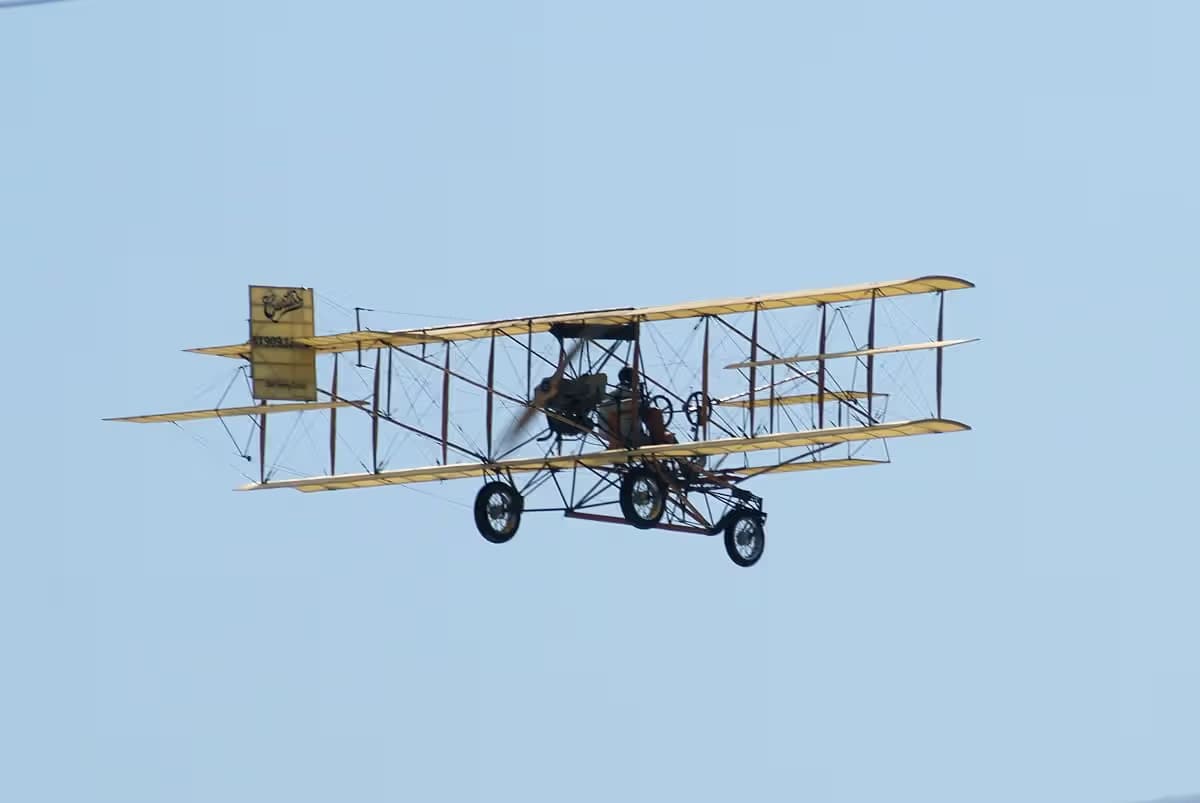 Unidentified — Aircraft