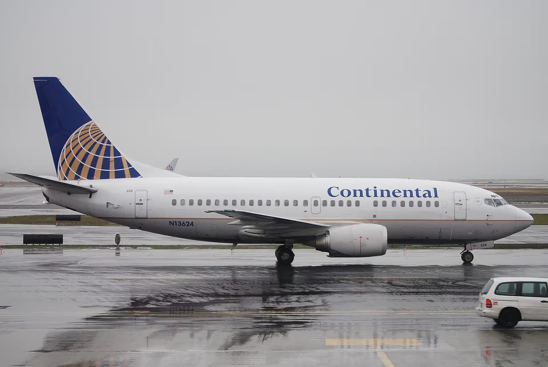 N13624 — Twin-engine aircraft