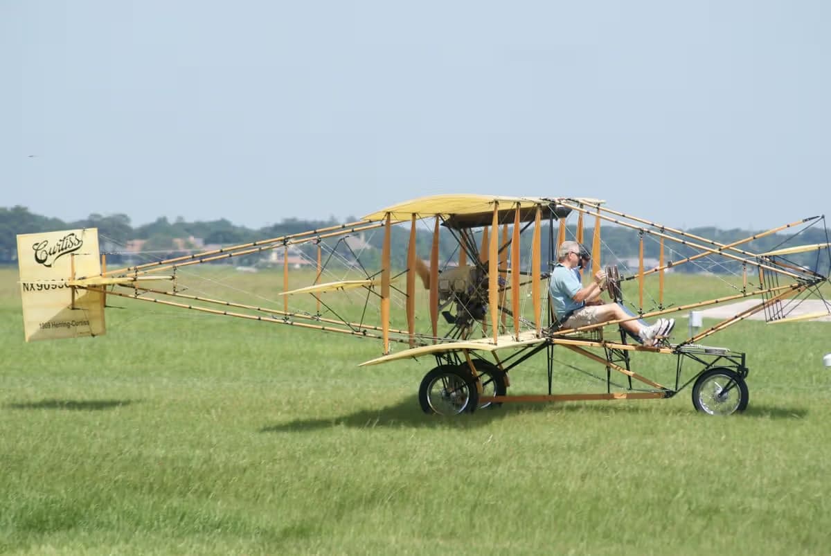 Unidentified — Aircraft