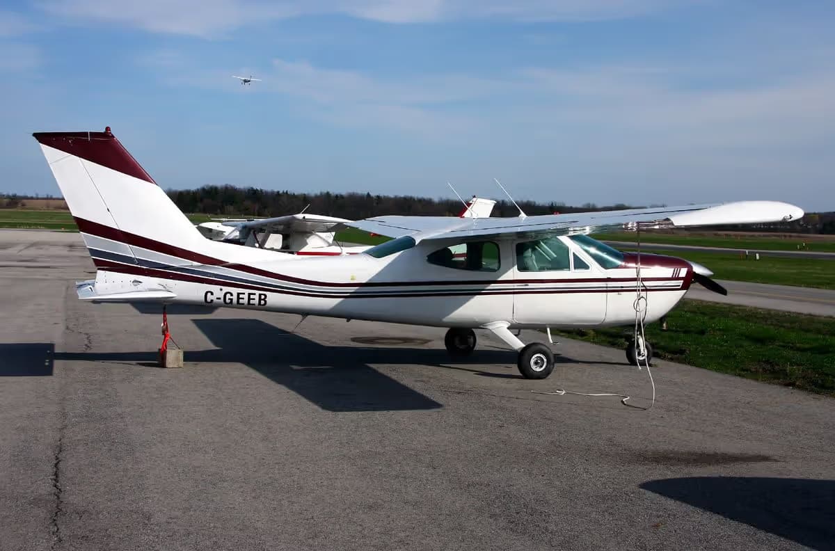 C-GEEB — Single-engine aircraft