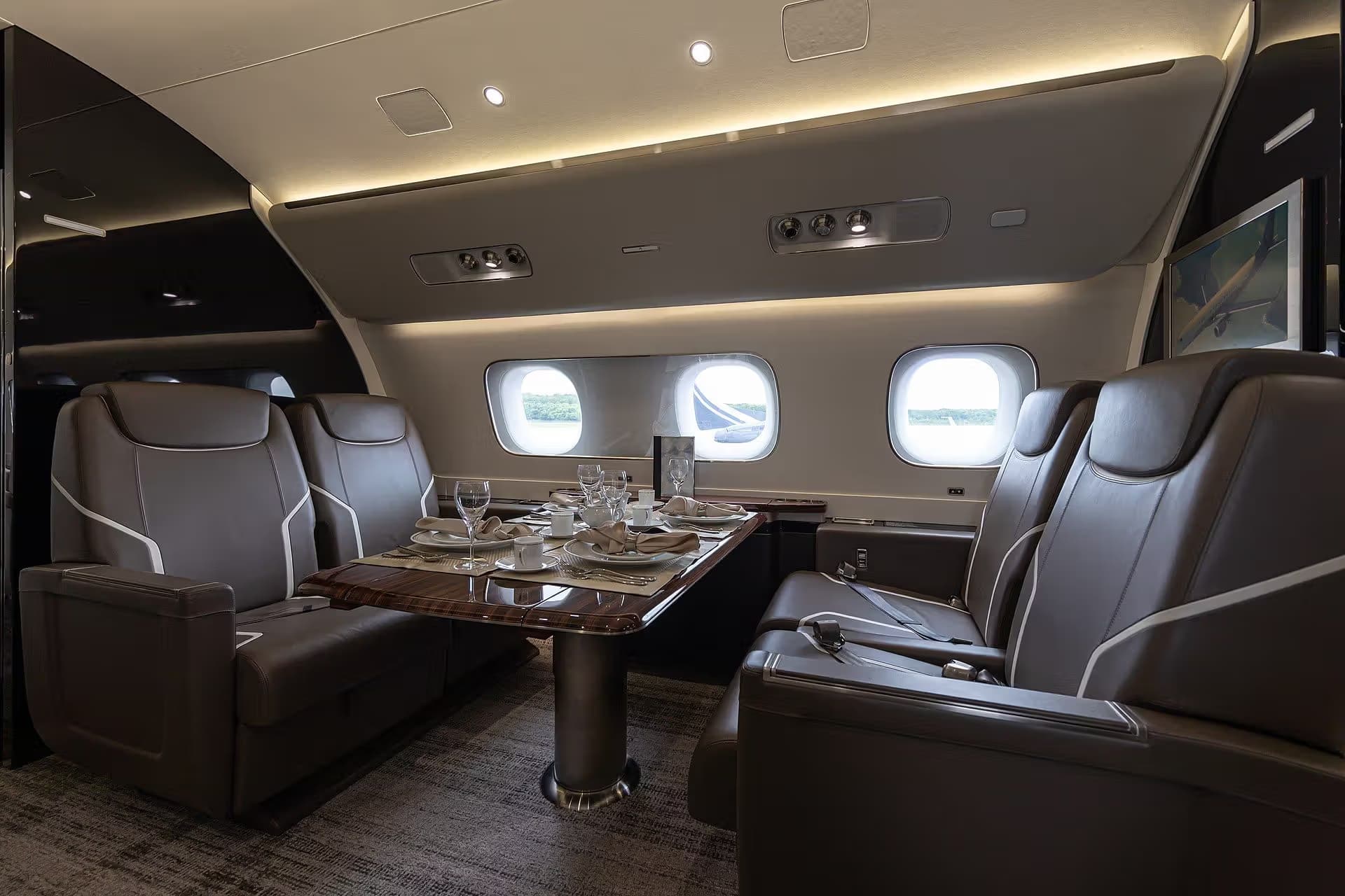 N727EE — Business jet