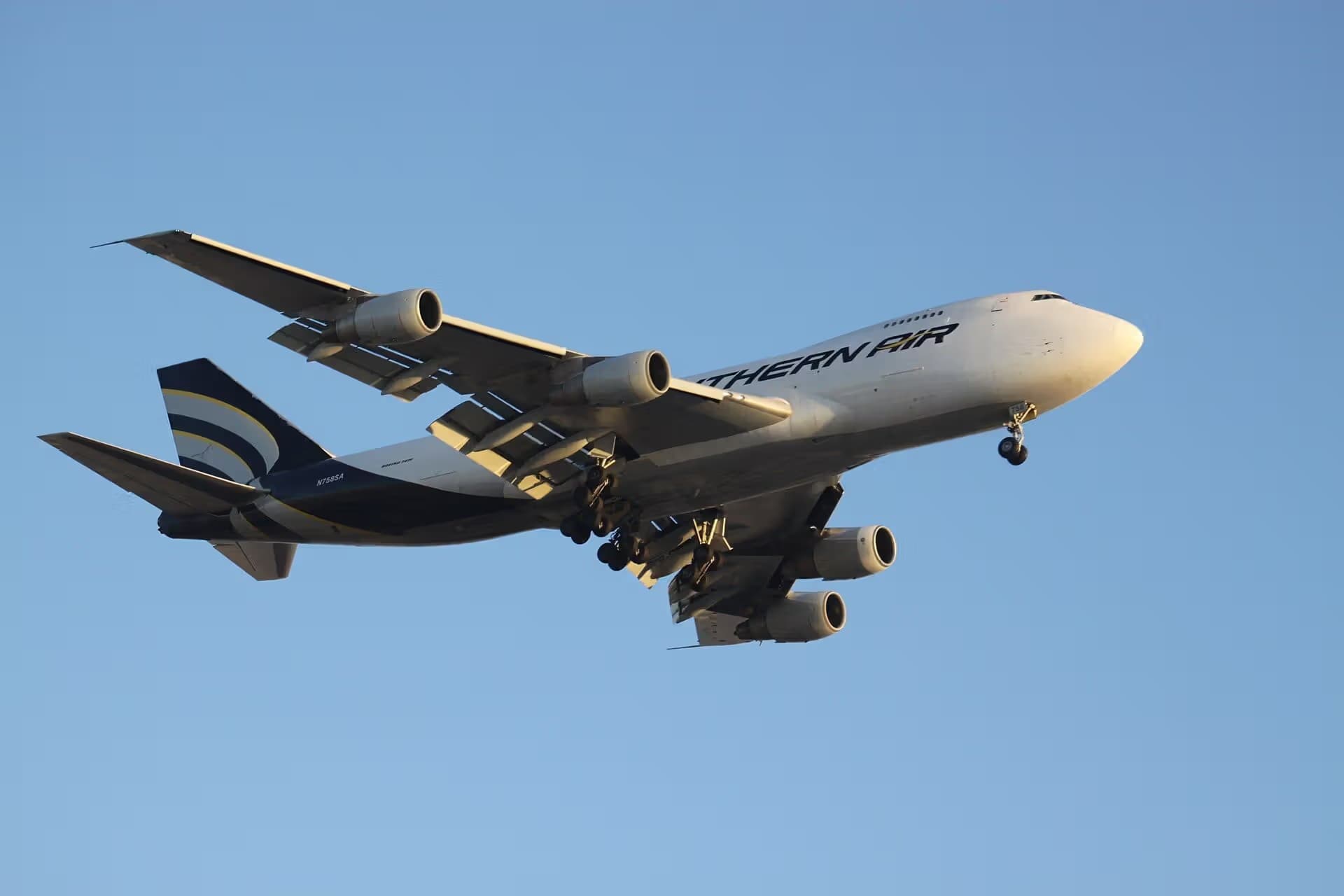 N758SA — Boeing