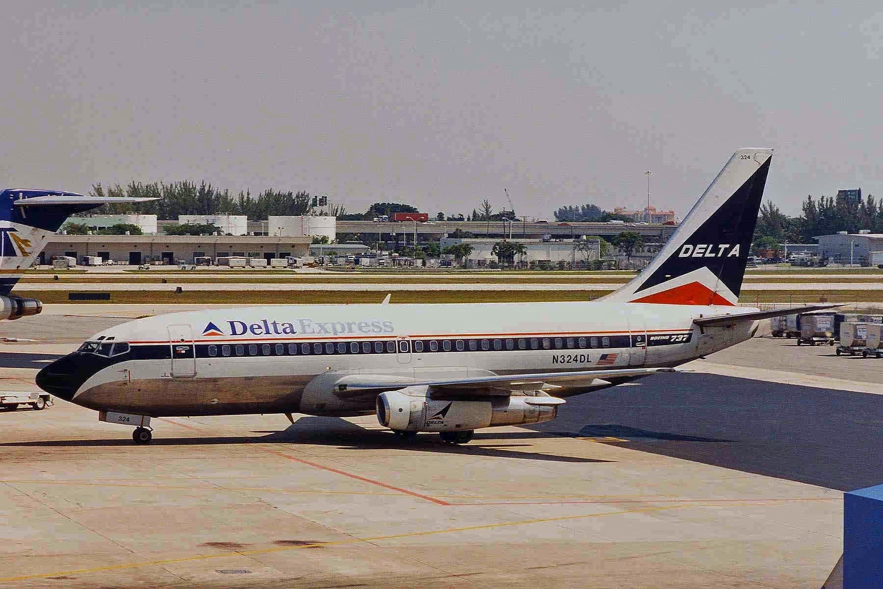 N324DL — Boeing