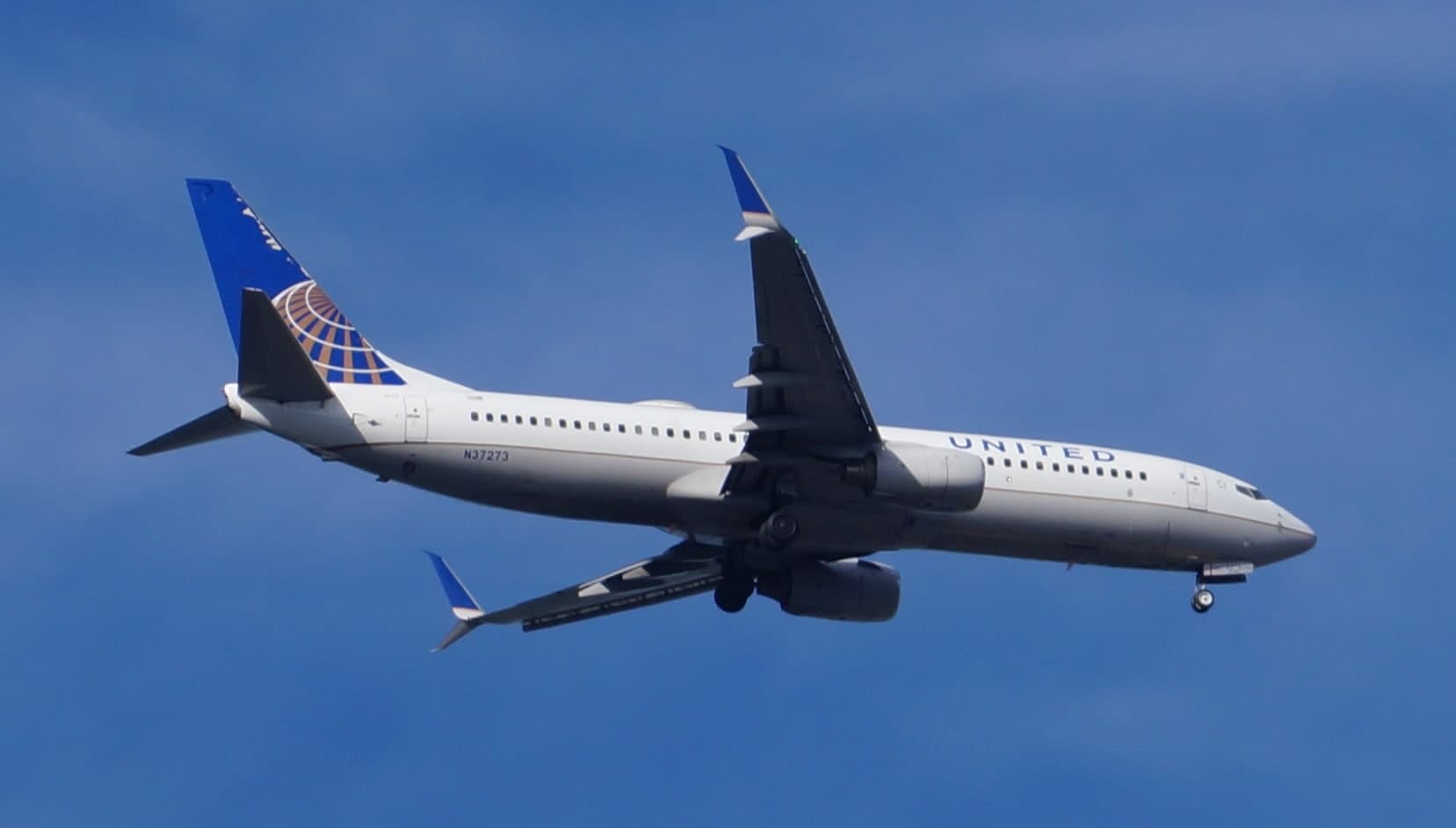 N37273 — Boeing