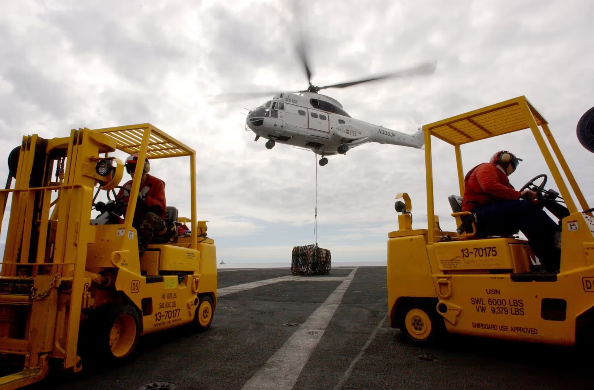 N330JF — Helicopter
