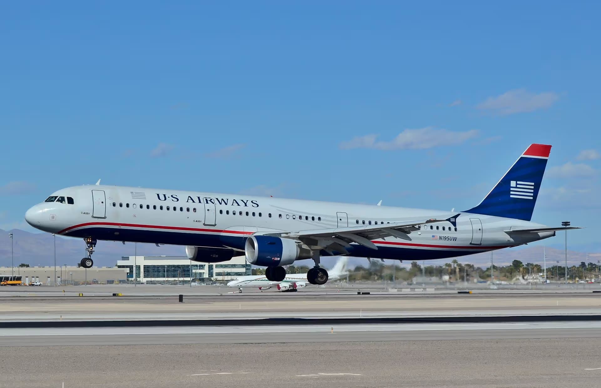 N195UW — Airbus