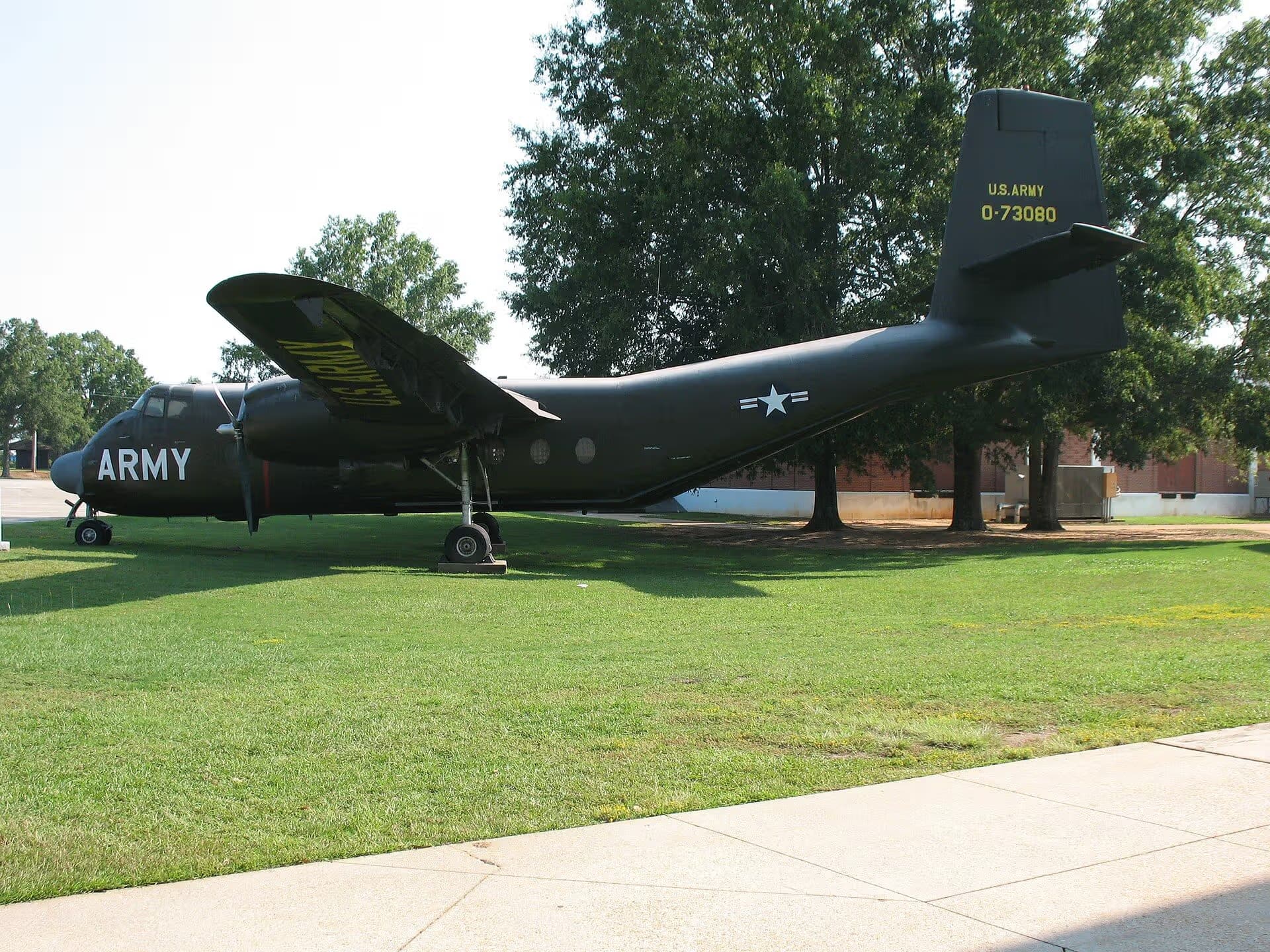 Unidentified — Twin-engine aircraft
