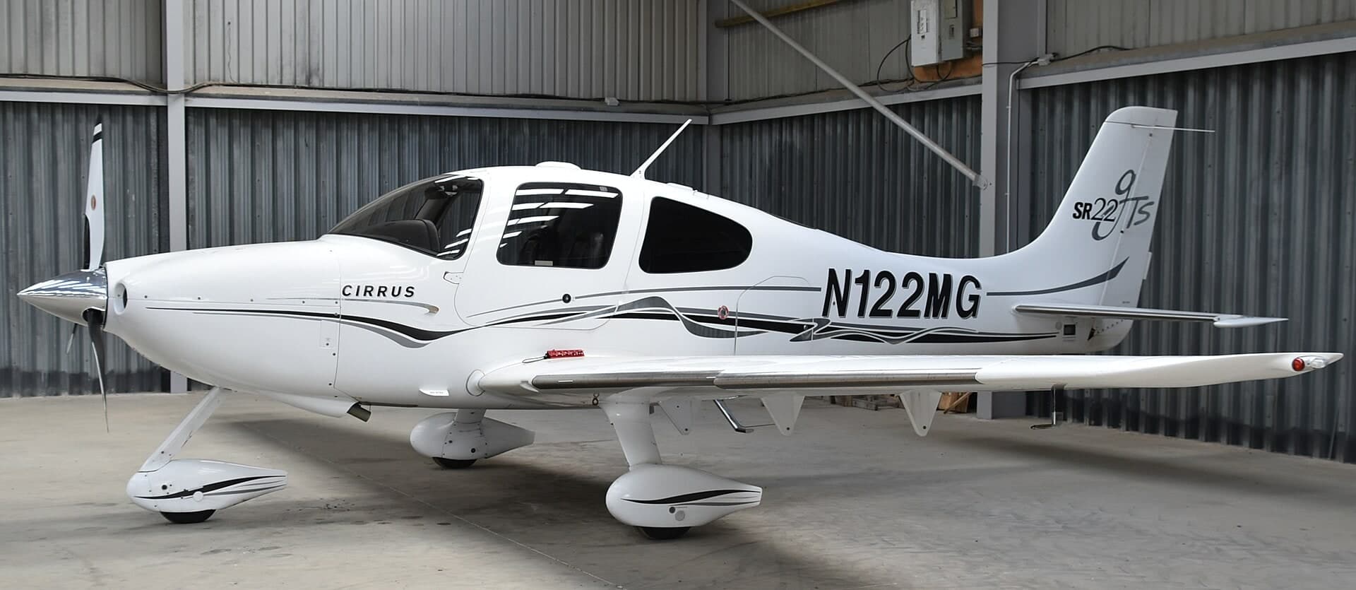 N122MG — Cirrus
