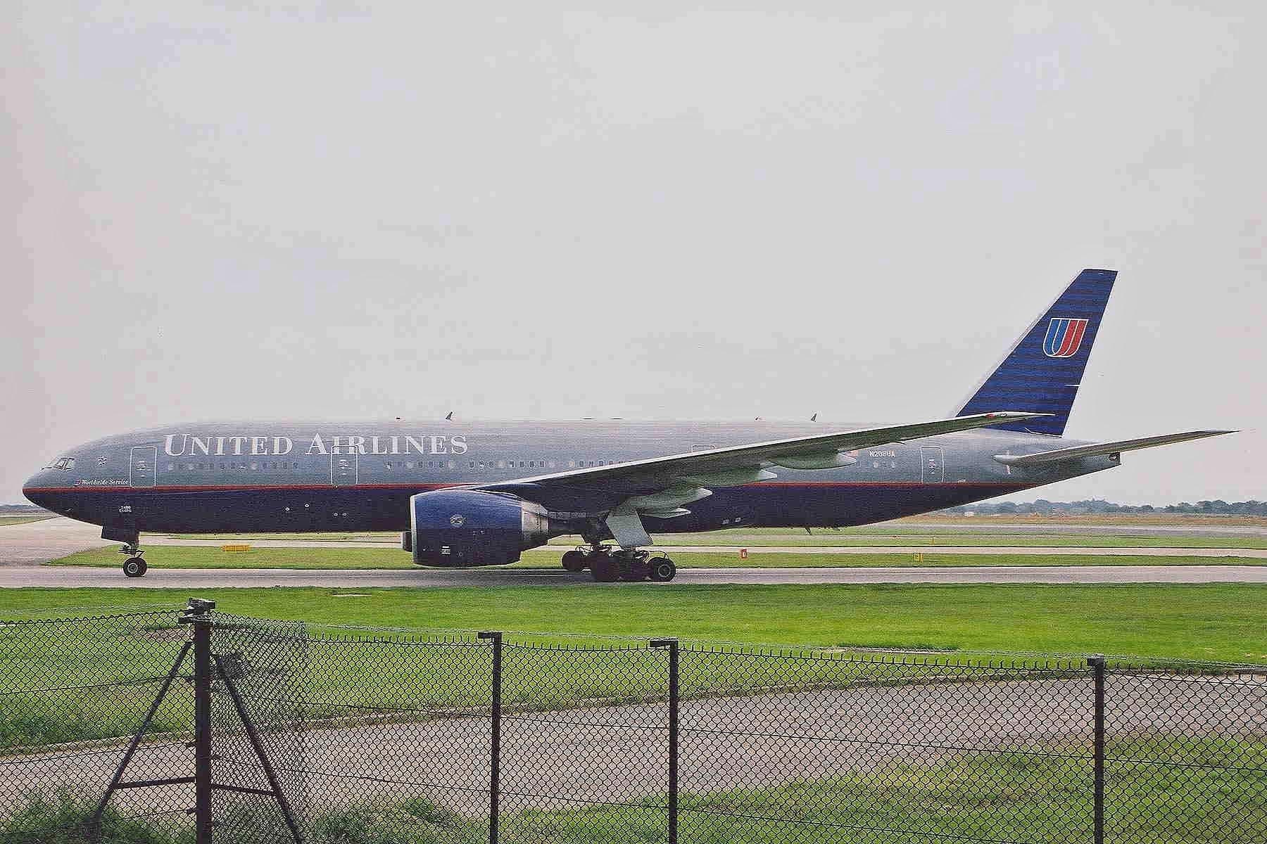 N208UA — Boeing