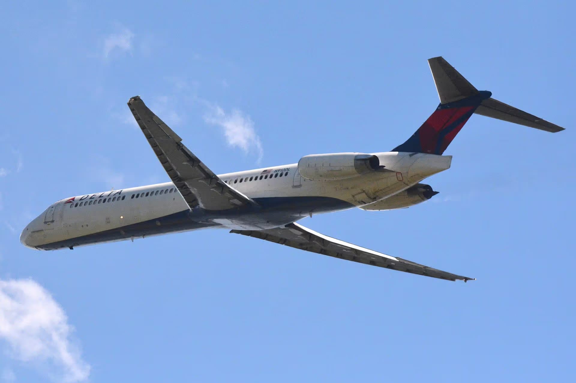 N912DL — Aircraft