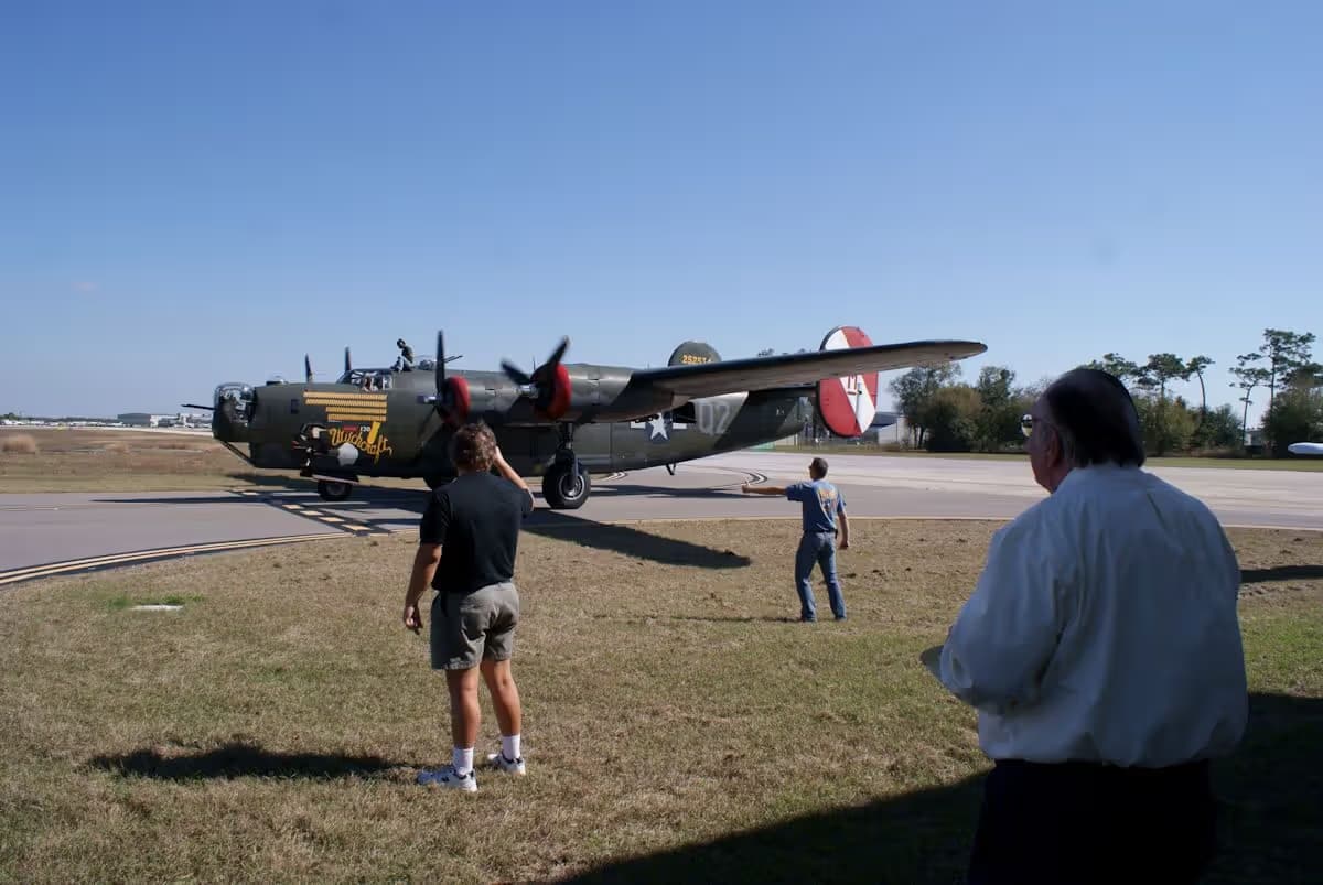 Unidentified — Warbird