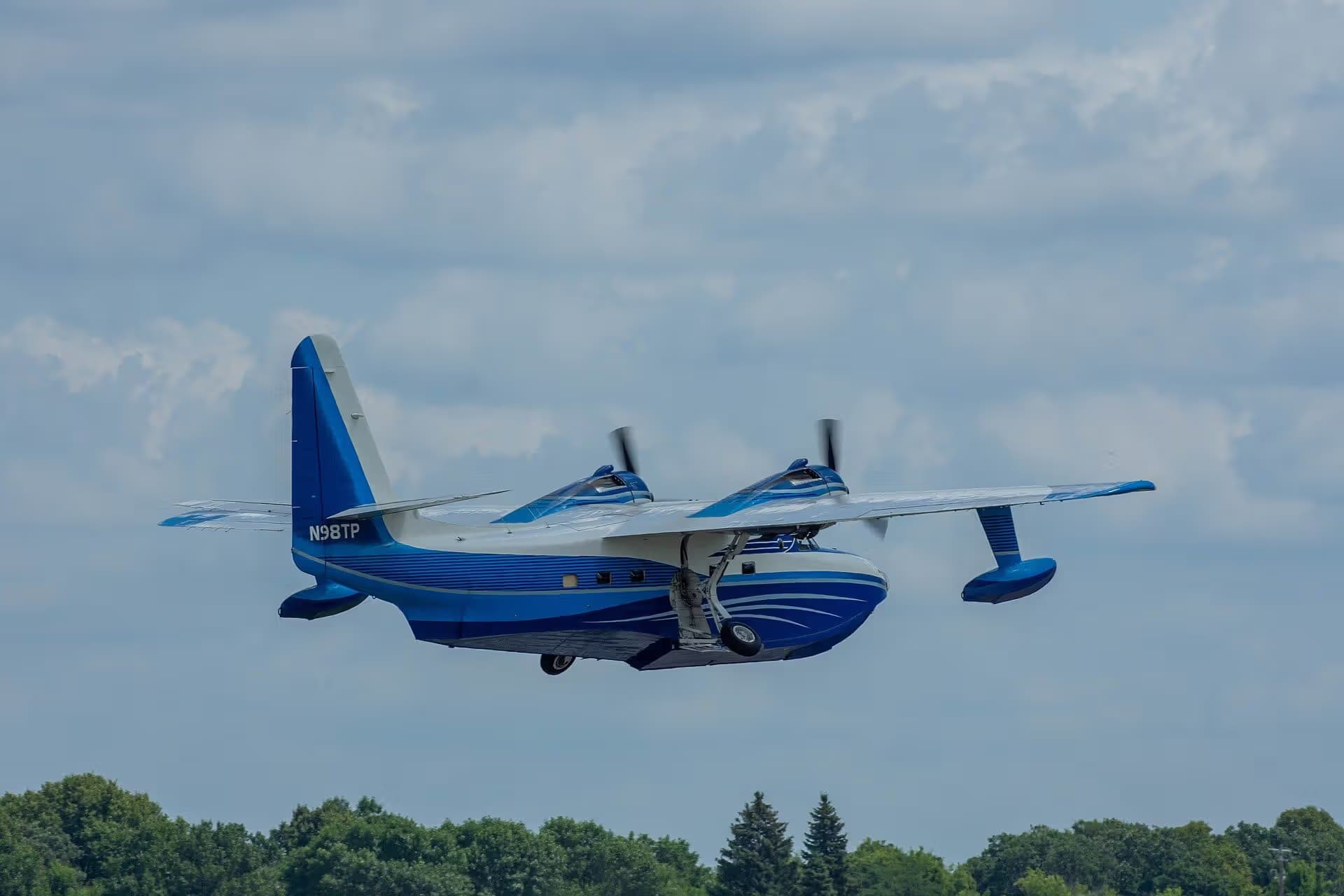 N98TP — Twin-engine aircraft