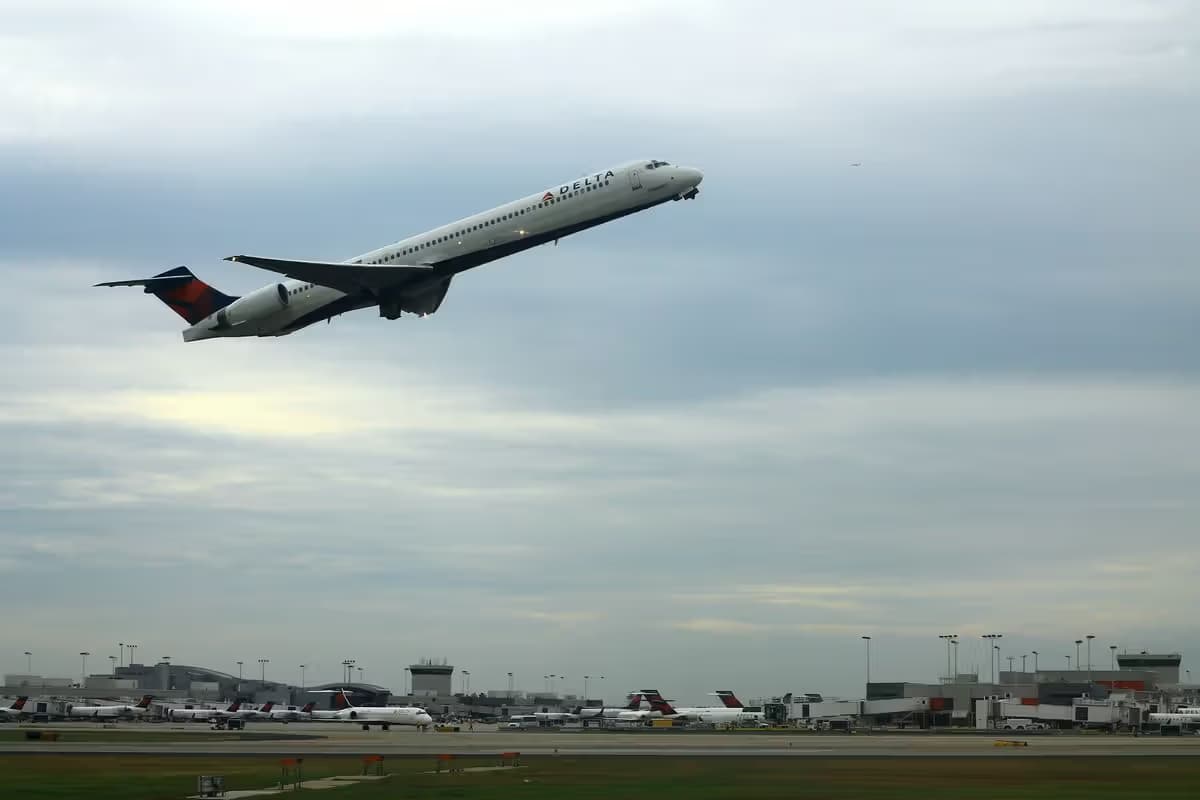 N925DN — Douglas
