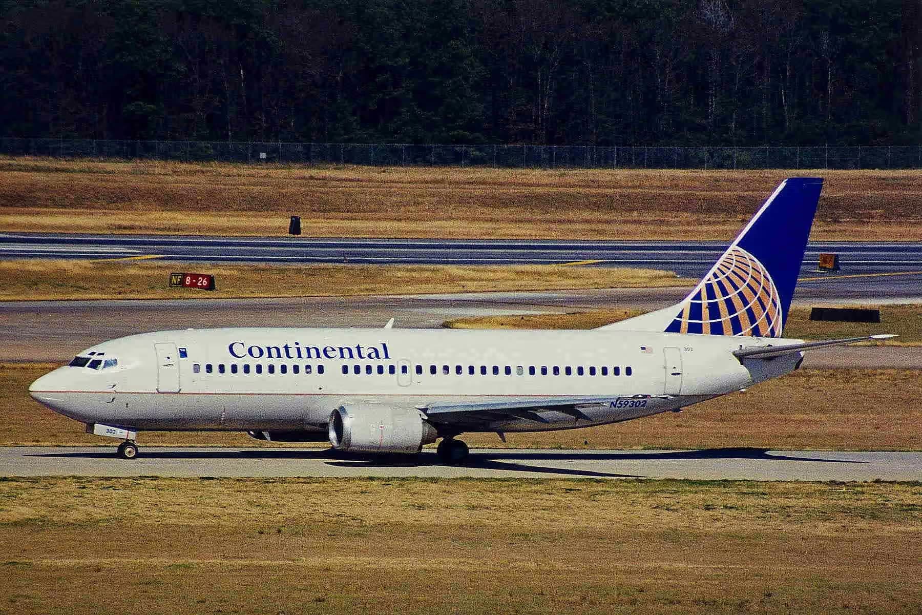 N59302 — Twin-engine aircraft