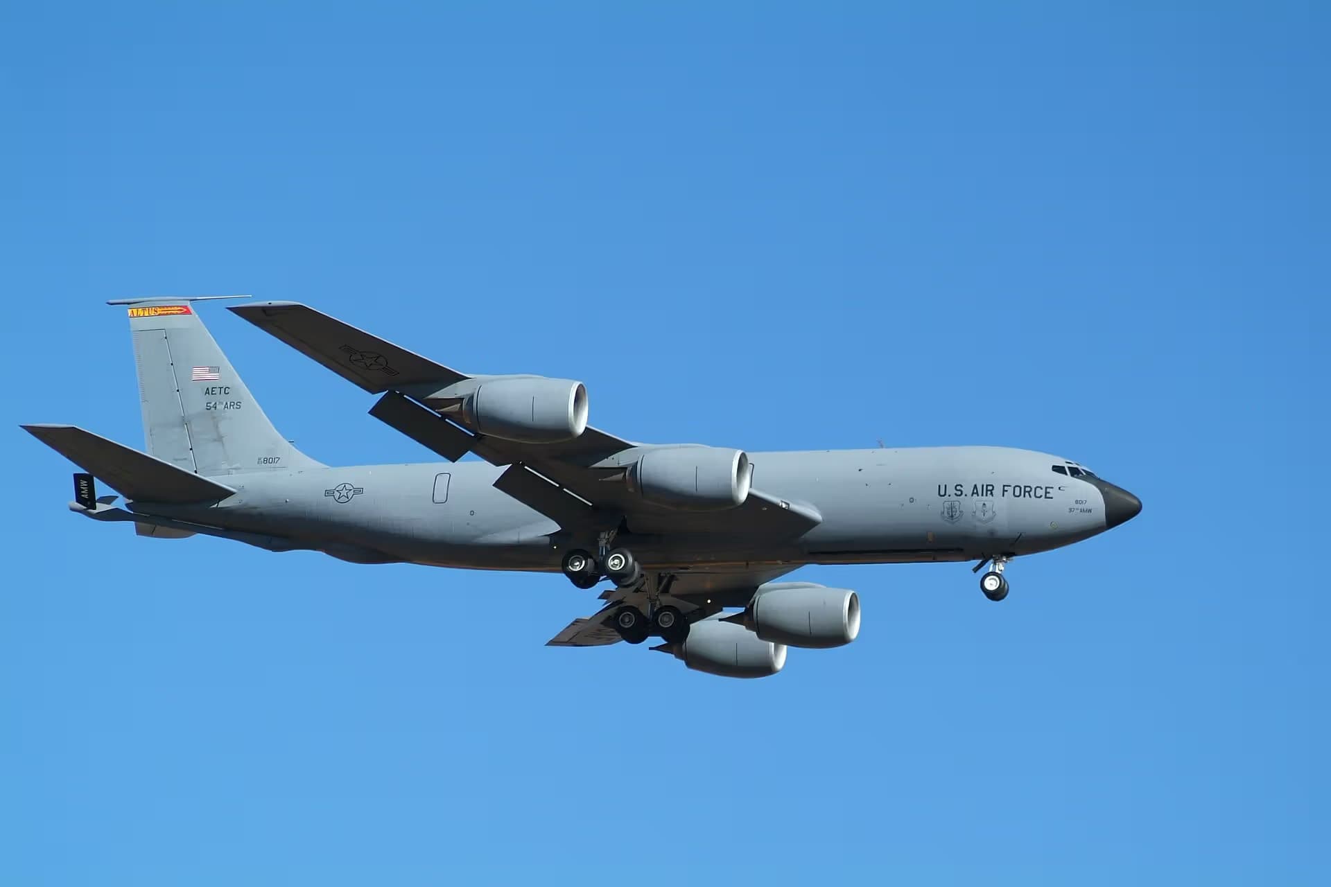 Unidentified — Aircraft at Altus Air Force Base