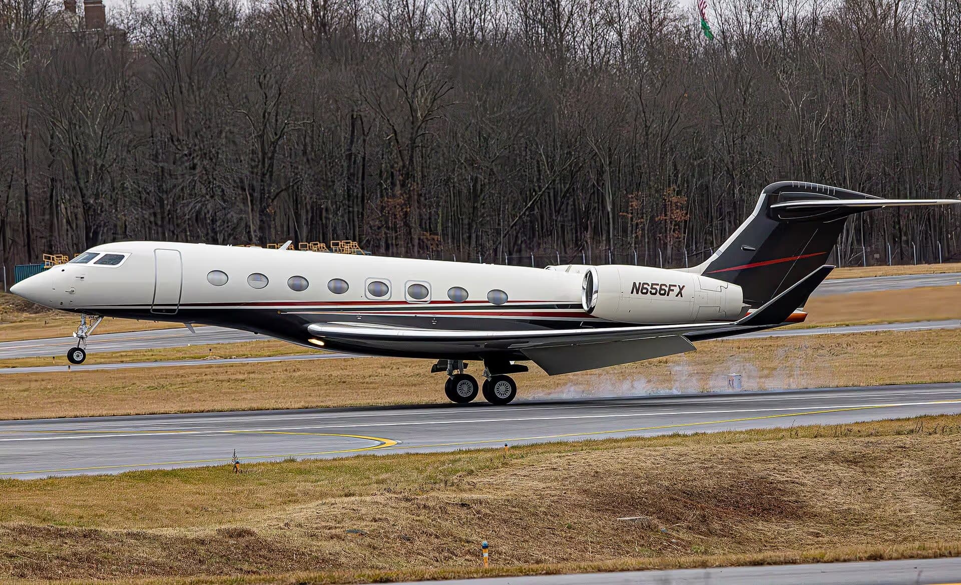 N656FX — Business jet
