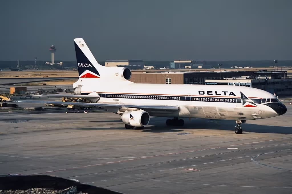 N755DL — Lockheed