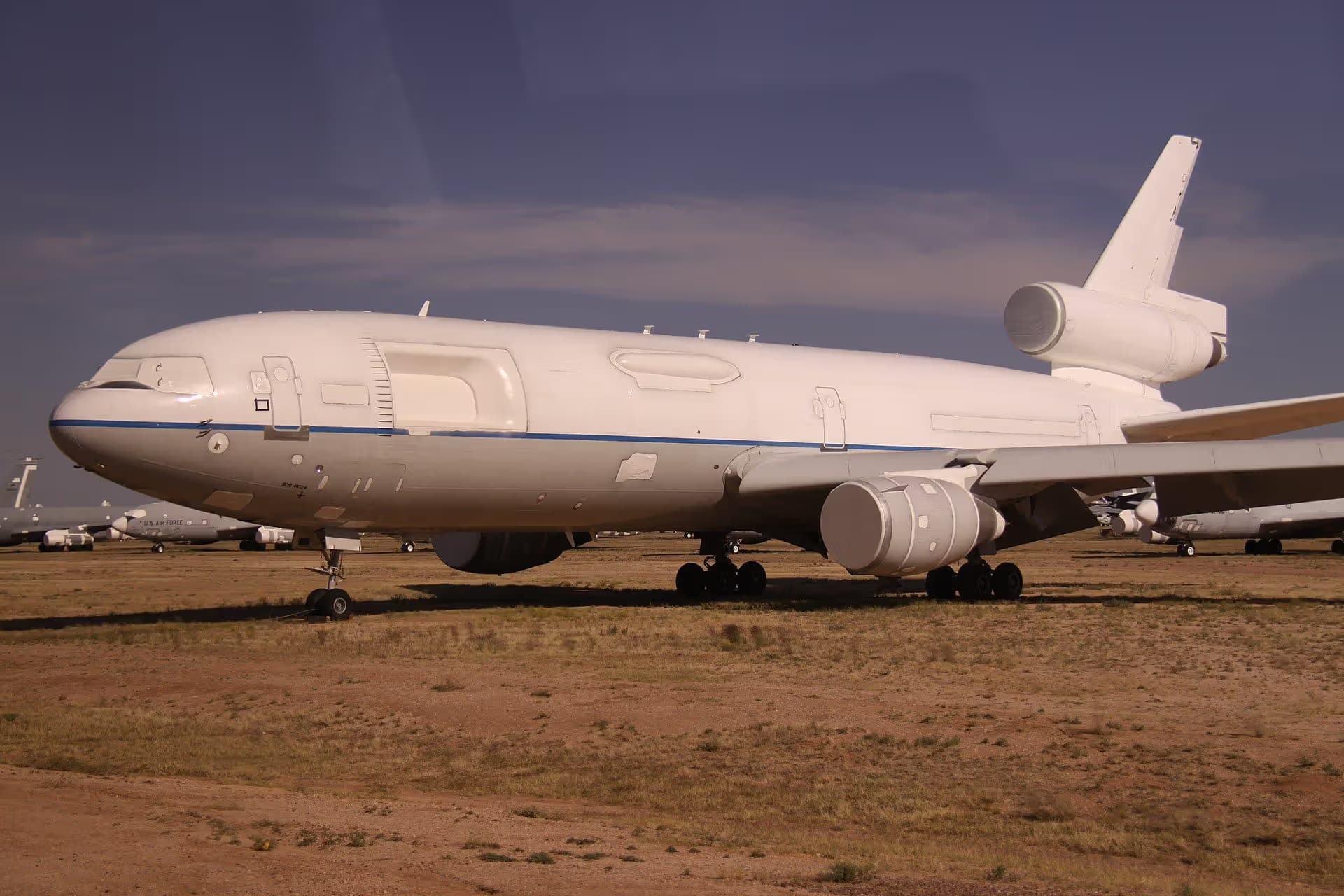 N910SF — Douglas