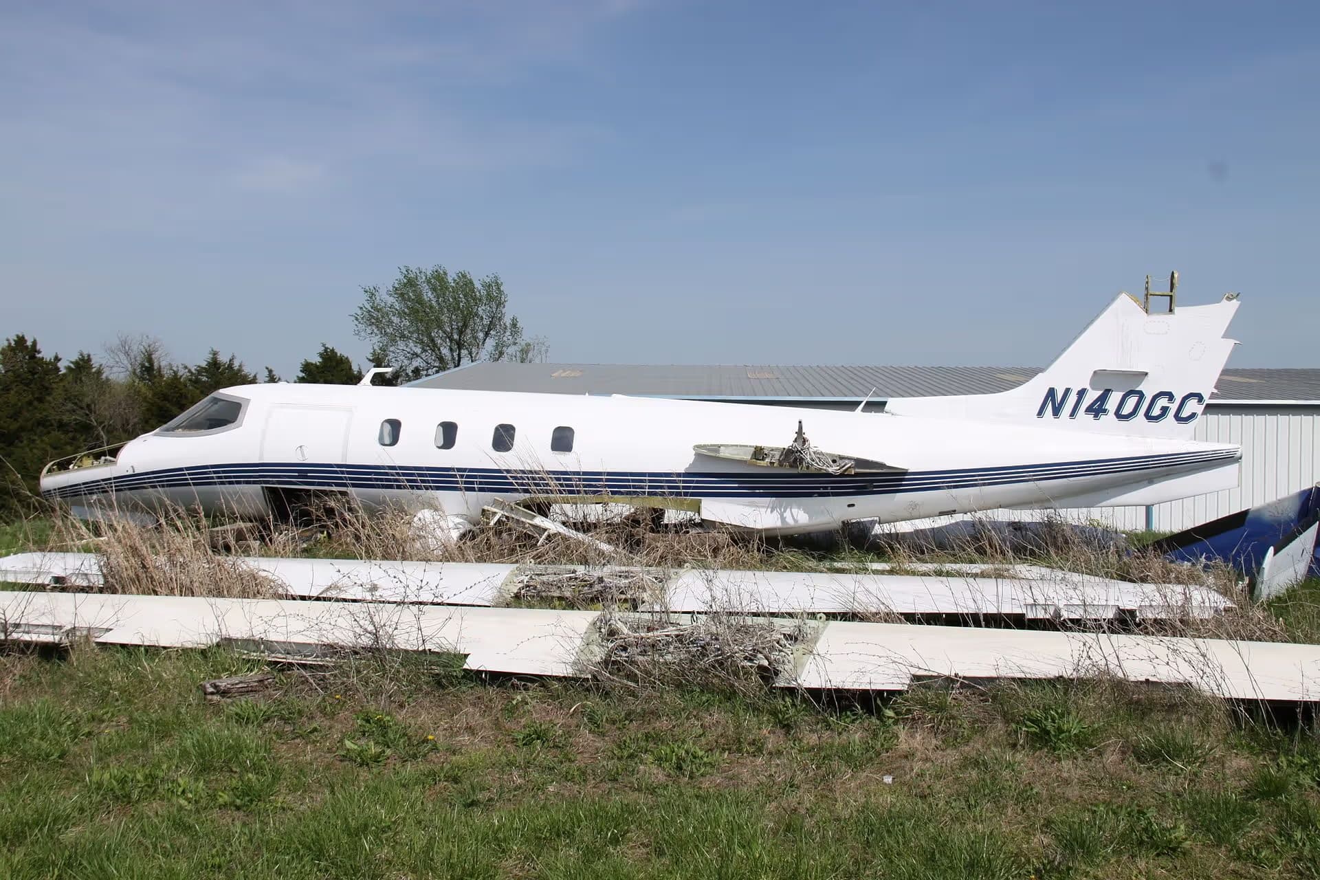 N140GC — Business jet