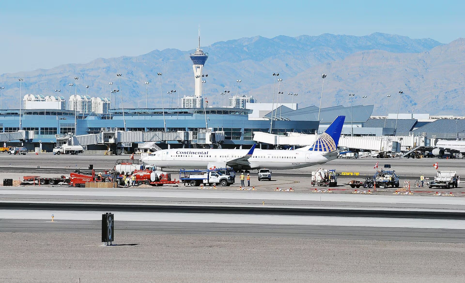 N37437 — Boeing