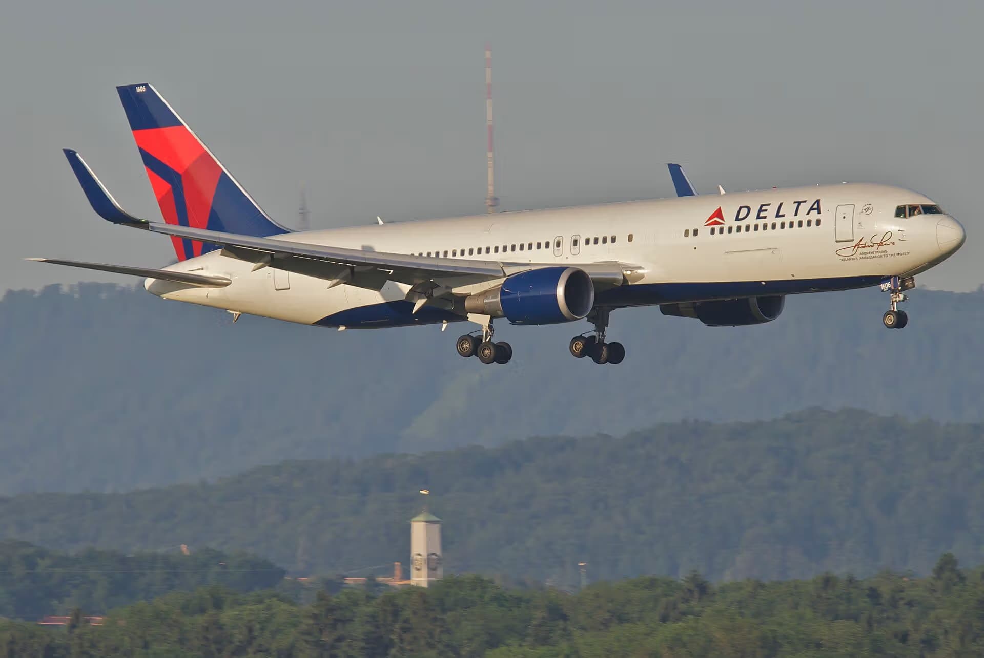 N16065 — Boeing