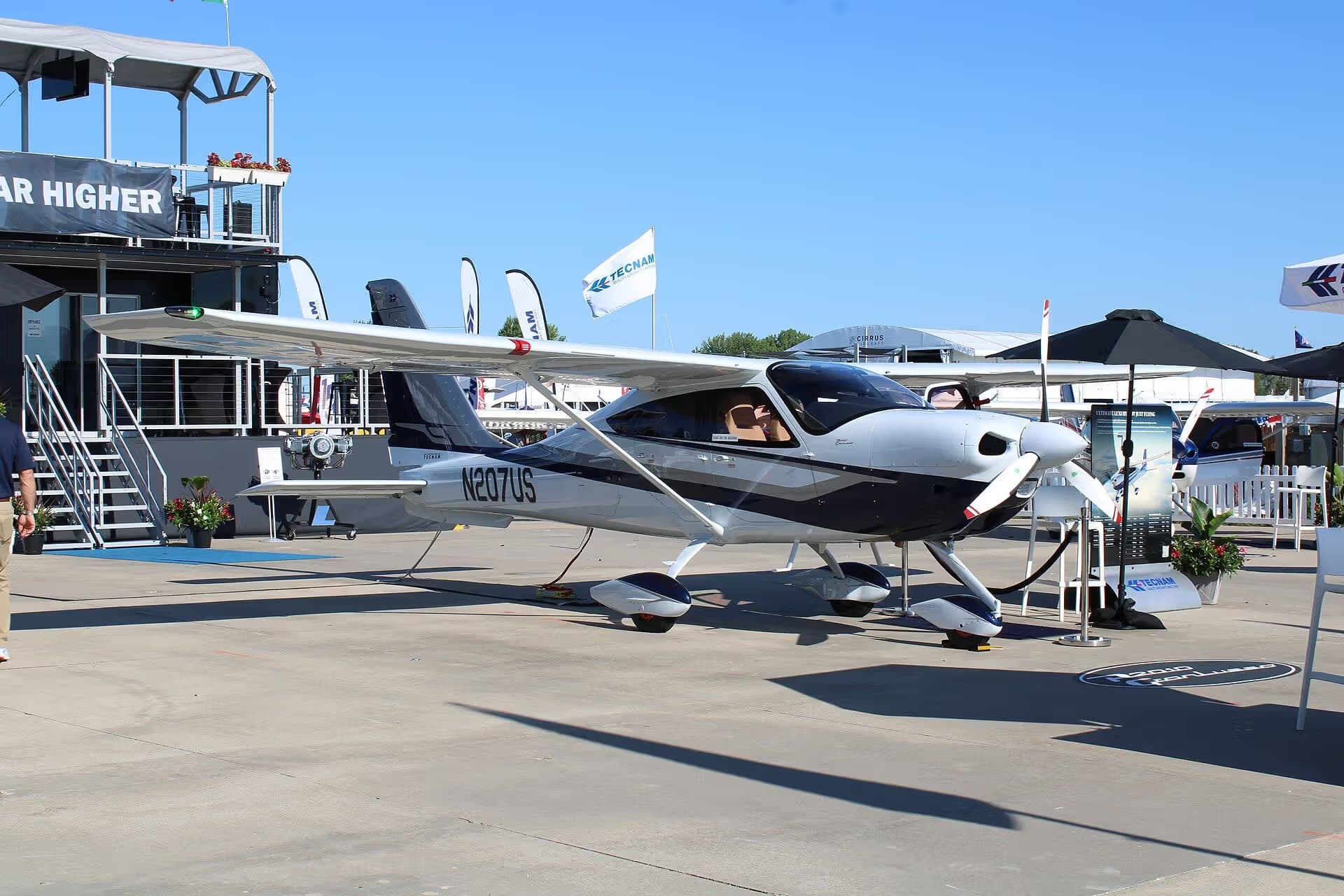 N207US — Single-engine aircraft