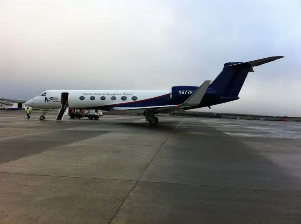 N677F — Business jet