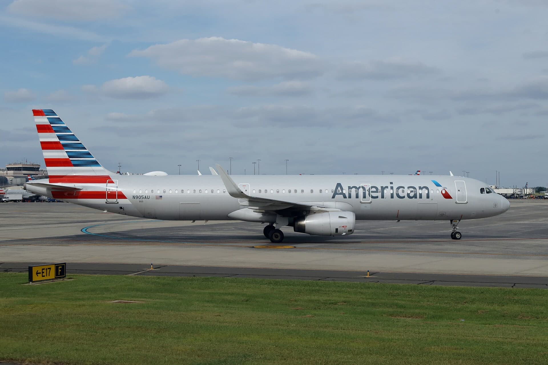 N905AU — Airbus