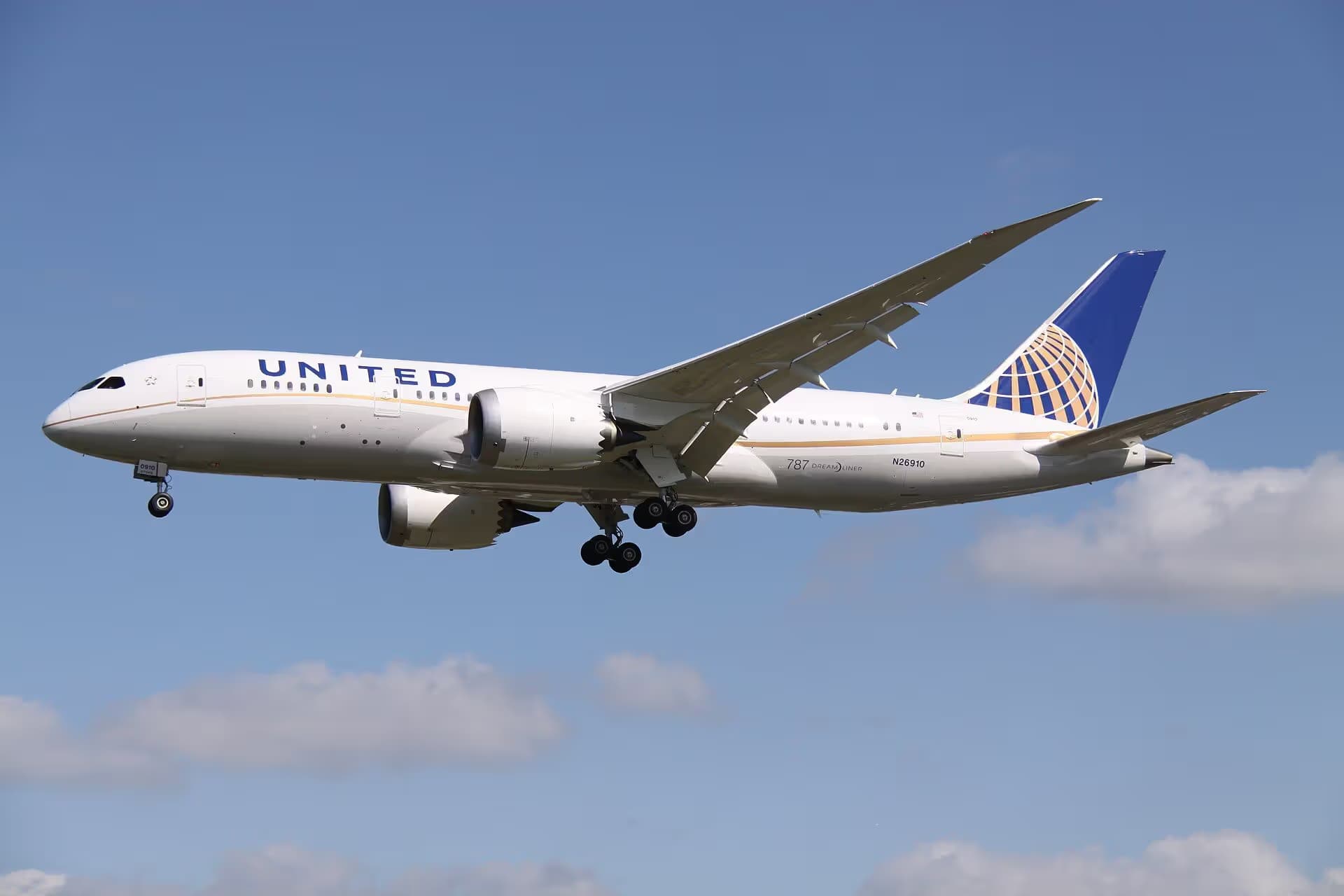 N26910 — Boeing