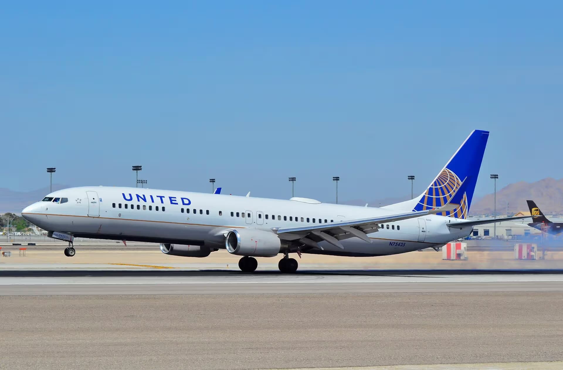N75425 — Boeing