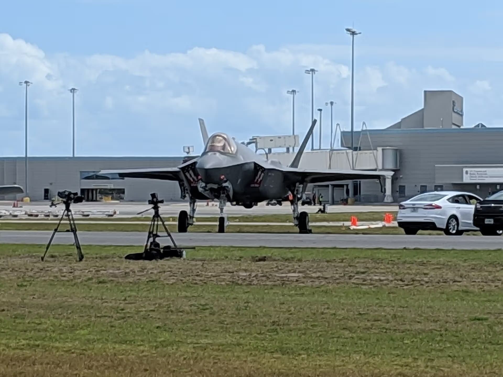 Unidentified — Aircraft