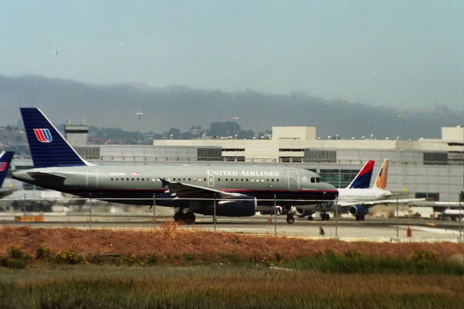 N824UA — Aircraft