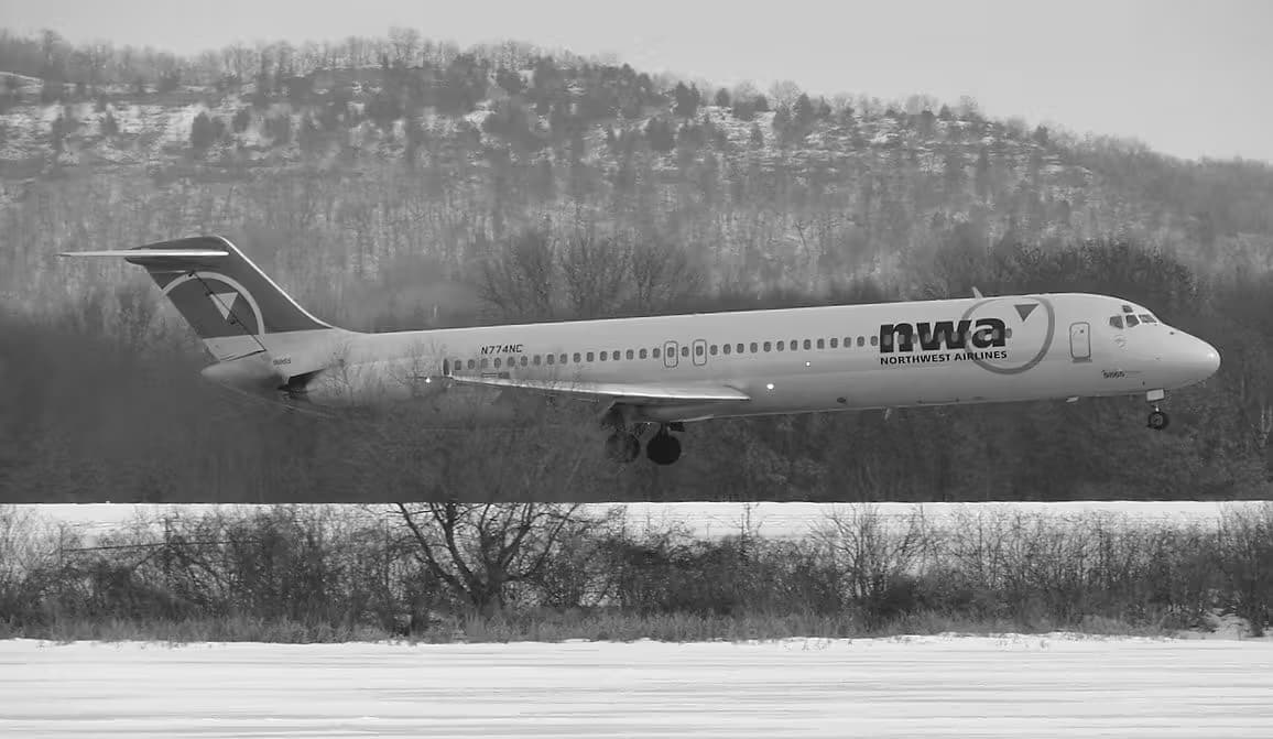 N774NC — Douglas