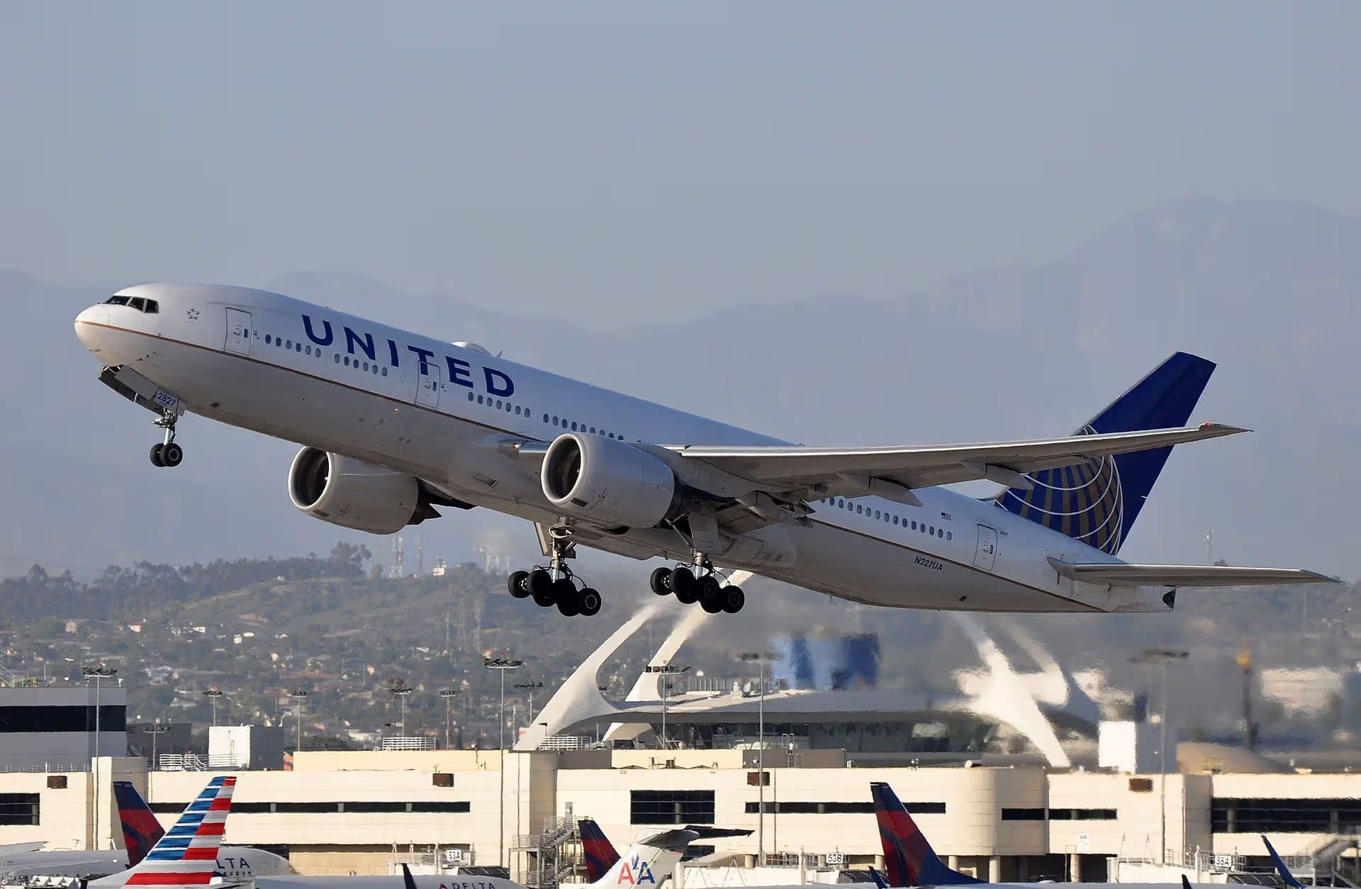 N227UA — Boeing