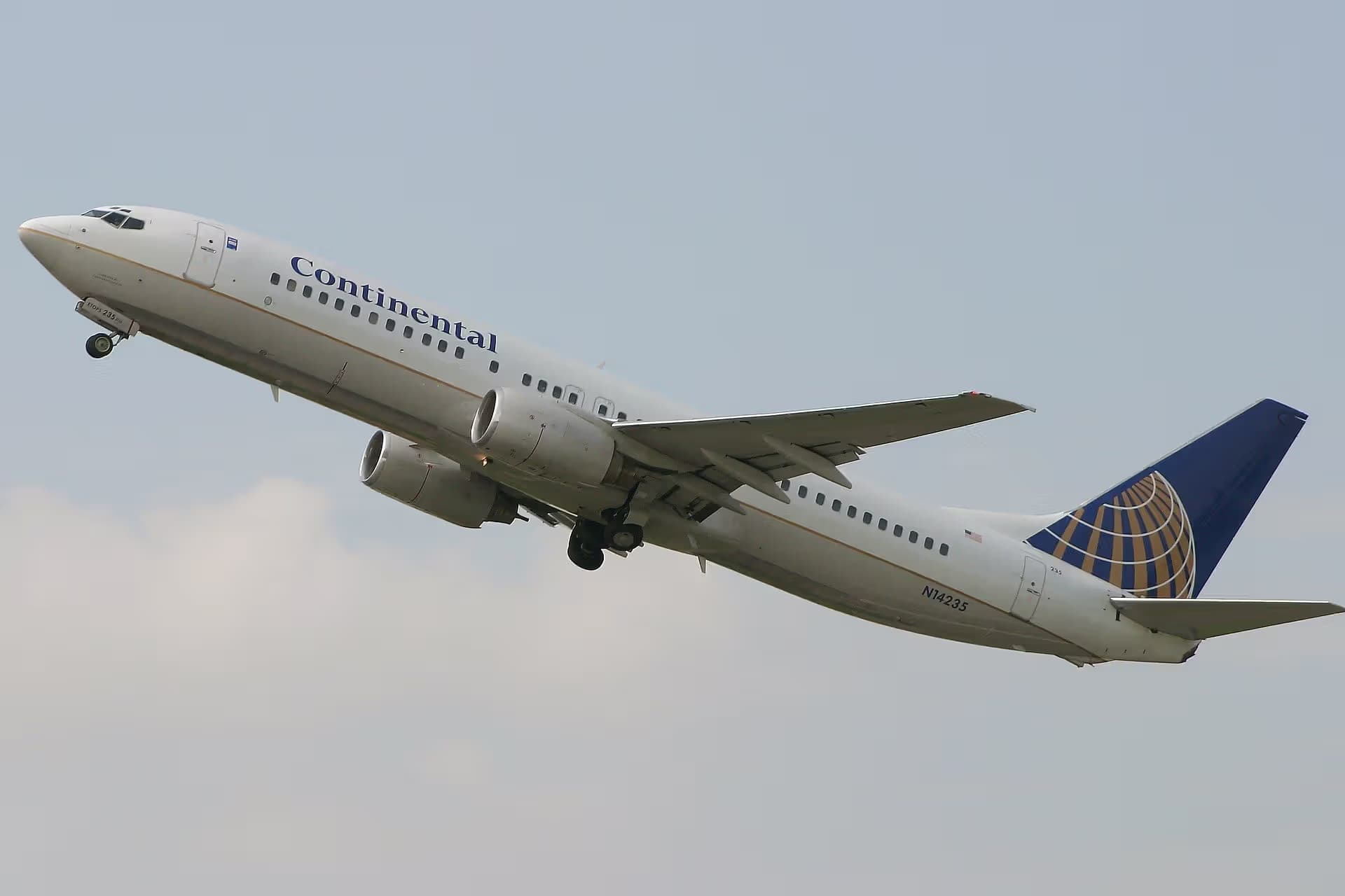 N14235 — Boeing
