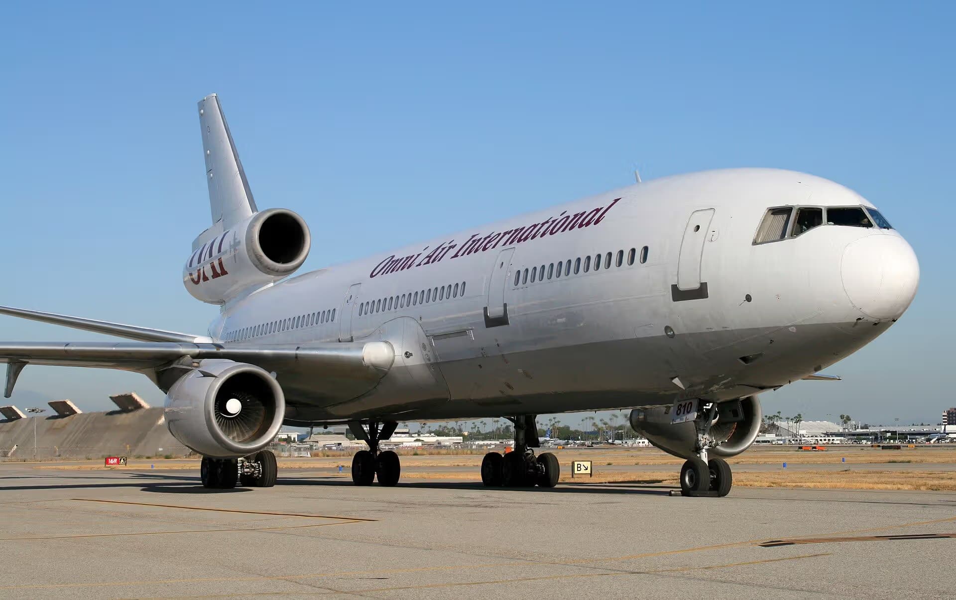 N810AX — Douglas