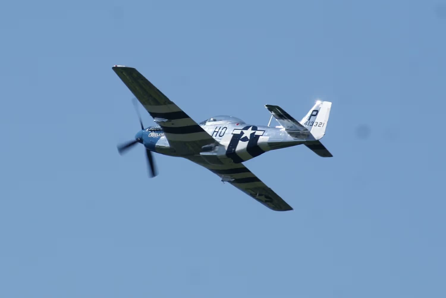 Unidentified — Single-engine aircraft