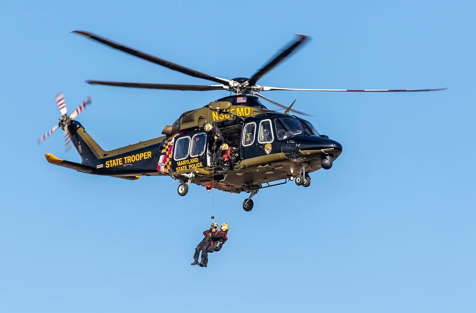 N382MD — Helicopter
