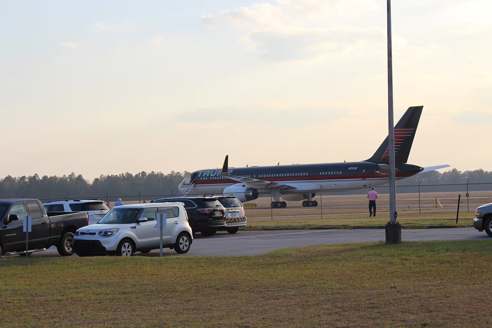N757AF — Twin-engine aircraft at Valdosta Regional Airport