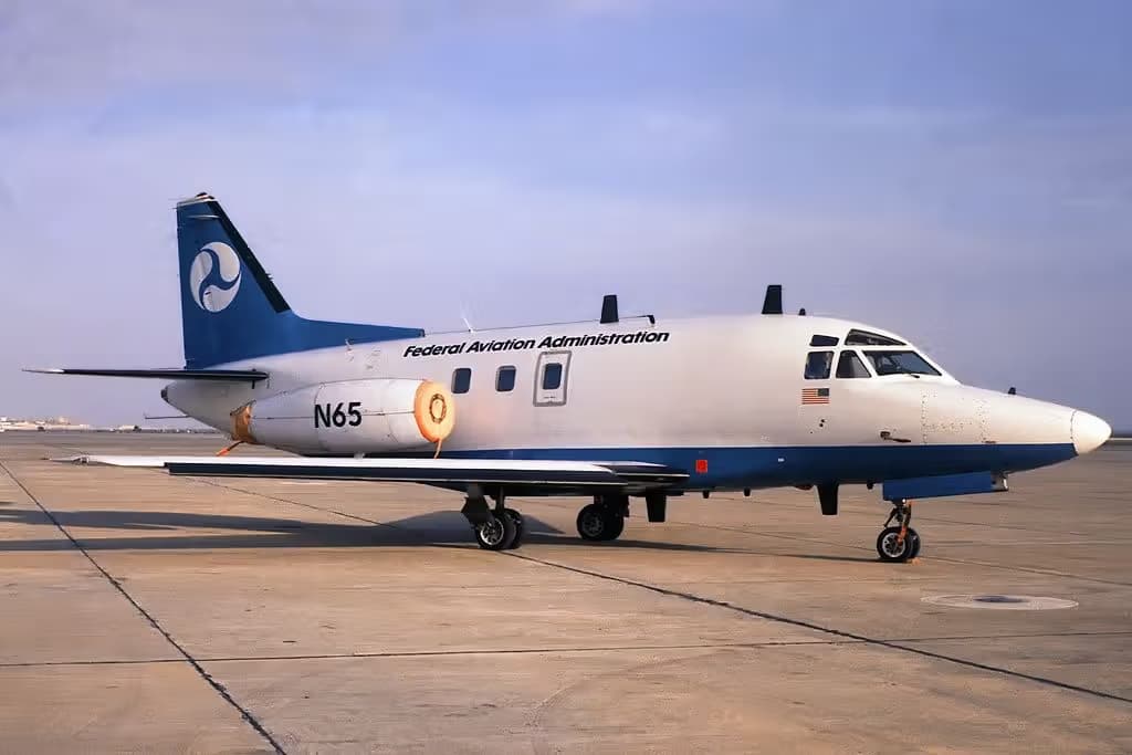 N65 — Twin-engine aircraft