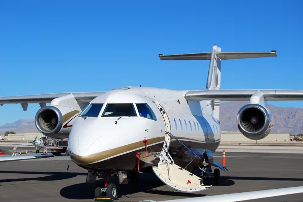 N905HB — Business jet